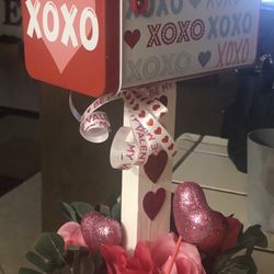Valentine’s Day Mailbox Gift 