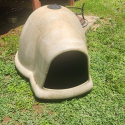 Igloo-Style Dog House