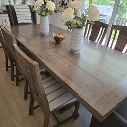 Dining Room Table With 8 Chairs