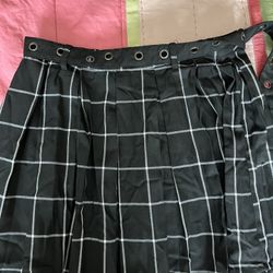 Hot topic Black And White Plaid Skirt