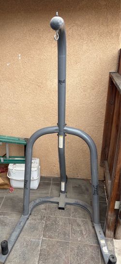 Everlast Heavy Bag Stand