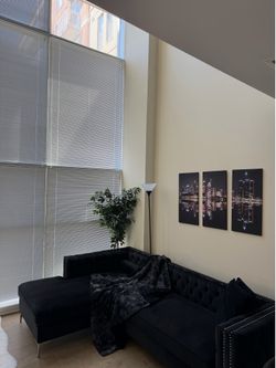 Black Sectional - Left Facing