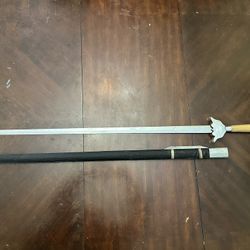 MEDIEVAL TIMES 50" SWORD GREAT FOR DISPLAY OR COSPLAY ROLE PLAY PROP  VINTAGE COMES WITH SWORD SHEATH COVER.  MY BROTHER USED TO GO TO DUNGEONS AND DR