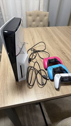 PlayStation 5 Console with 3 DualSense Controllers 1Tb