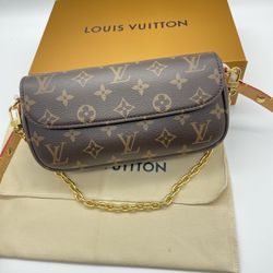 Women’s Louise Vuitton Wallet On Chain Ivy