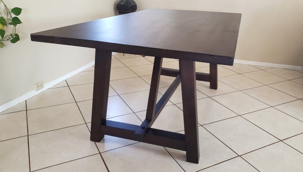 ASHLEY ESPRESSO DINING TABLE
