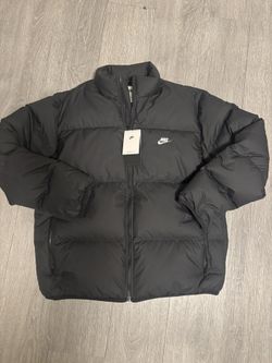 brand new nike puffer mens Large 