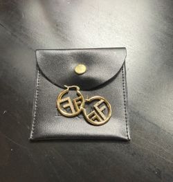 Women’s Earrings 