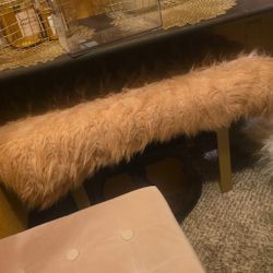 Fluffy Chair 