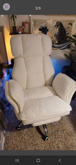 Viral cloud chair