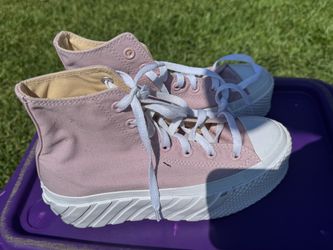 Converse size 7