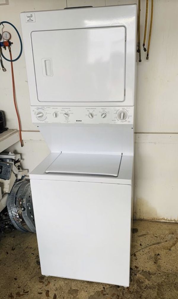 Kenmore stackable washer and dryer 27” wide in perfect condition and 6