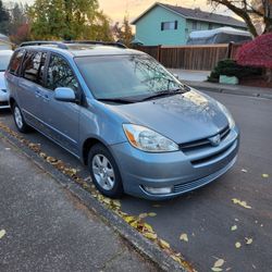 2004 Toyota Sienna