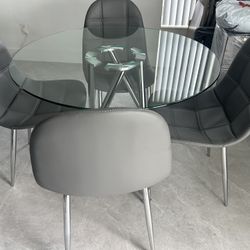 Dining Table (39” Round) W/ 4 Chairs