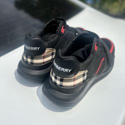 Burberry Ramsey Sneakers Size 10