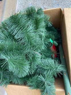FREE Christmas Tree