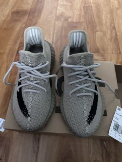 Yeezy Slate Size 6M