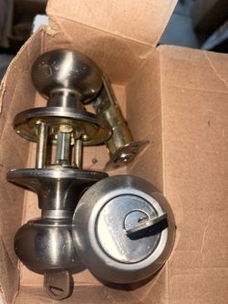 Defiant Satin Nickel Door Knob Lock Set