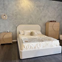 Modern Platform Bed Frame — All Sizes Available (NEW)/ Free Local Delivery 📦