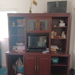 Large Desk With Hutch