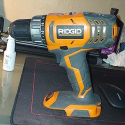  18volt Ridgid Drill Driver Tool Only Never Used It Like New 