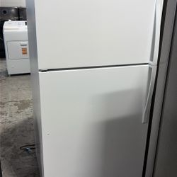 Top Freezer Refrigerator 