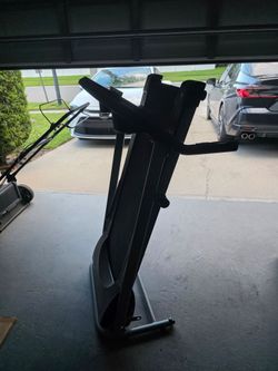 Fold up treadmill