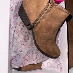 Women Boots Size 8.5