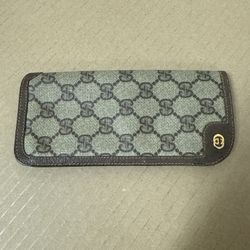 Gucci Authentic Eyeglasses holder