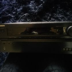 TX-NR545 Receiver and (4) T15 Polk speakers 