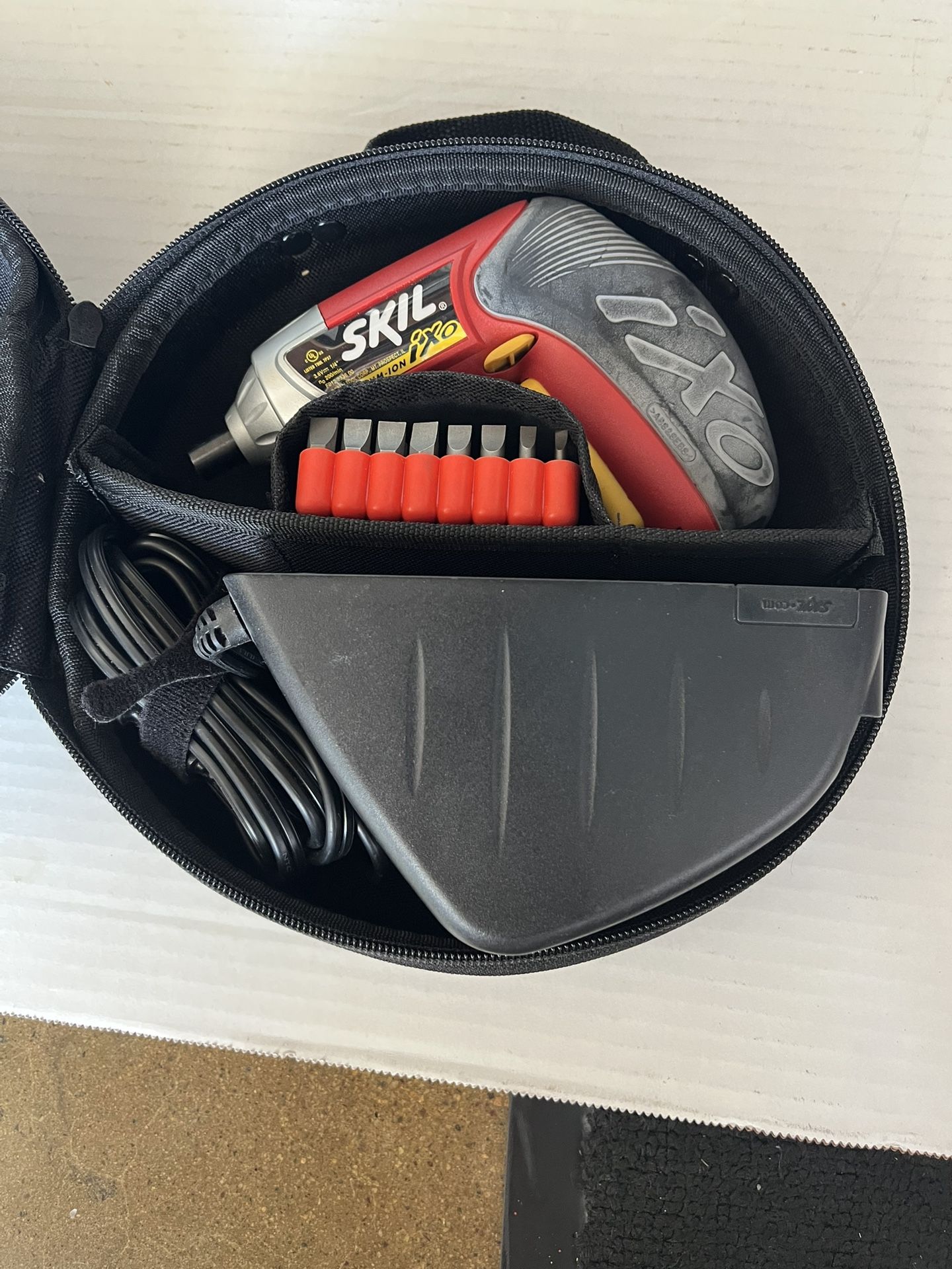 Skil Electric Screwdriver Set