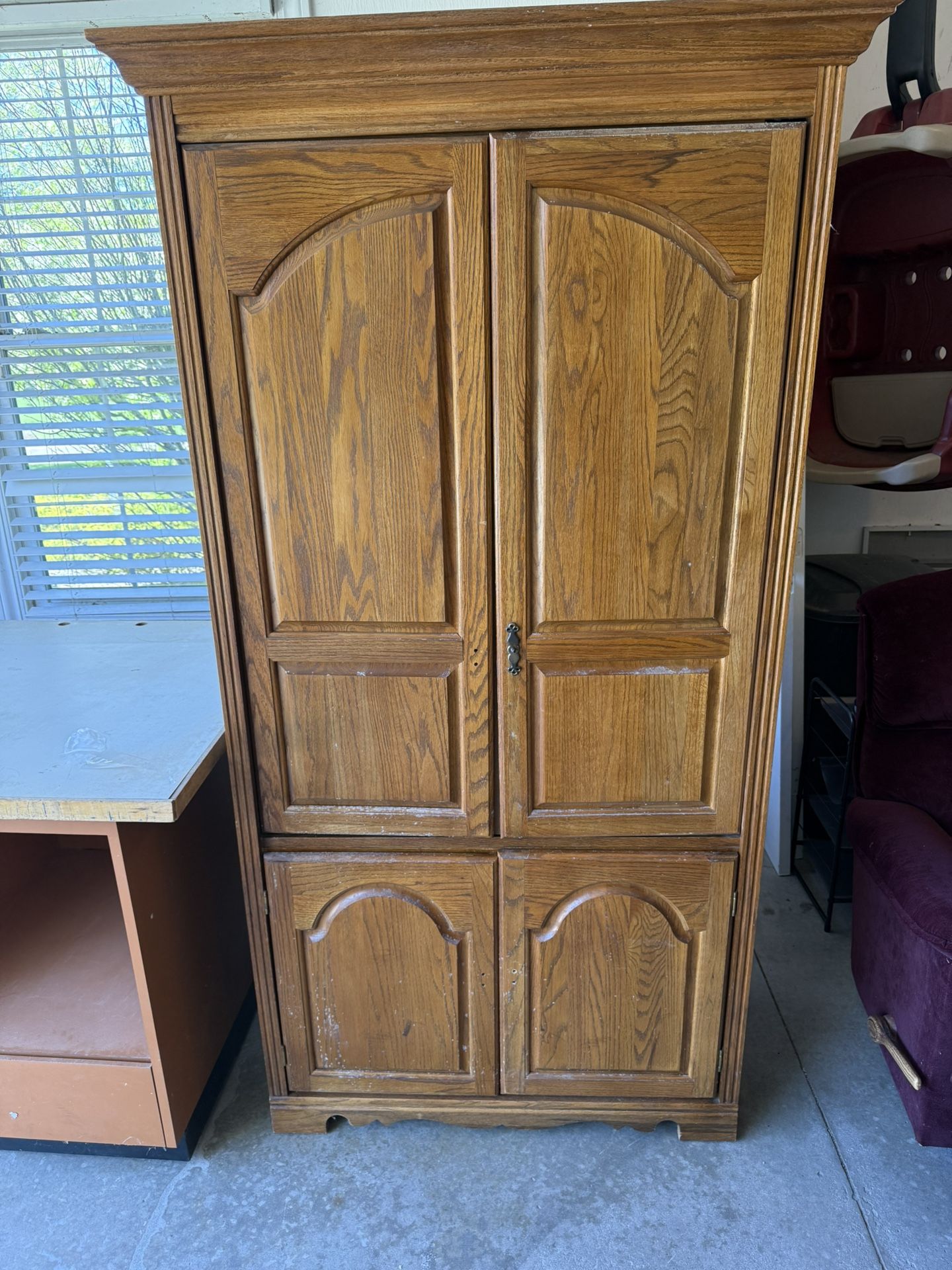 Wooden TV cabinet (armoire)