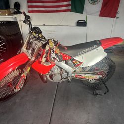 Honda CR250