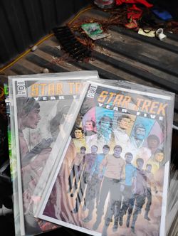 150 Books Of Comics $2 A Piece But If You Buy The Whole Box A Dollar A Piece If You Buy Tomorrow Saturday November 29th I'll Give You 50 Books For Fre