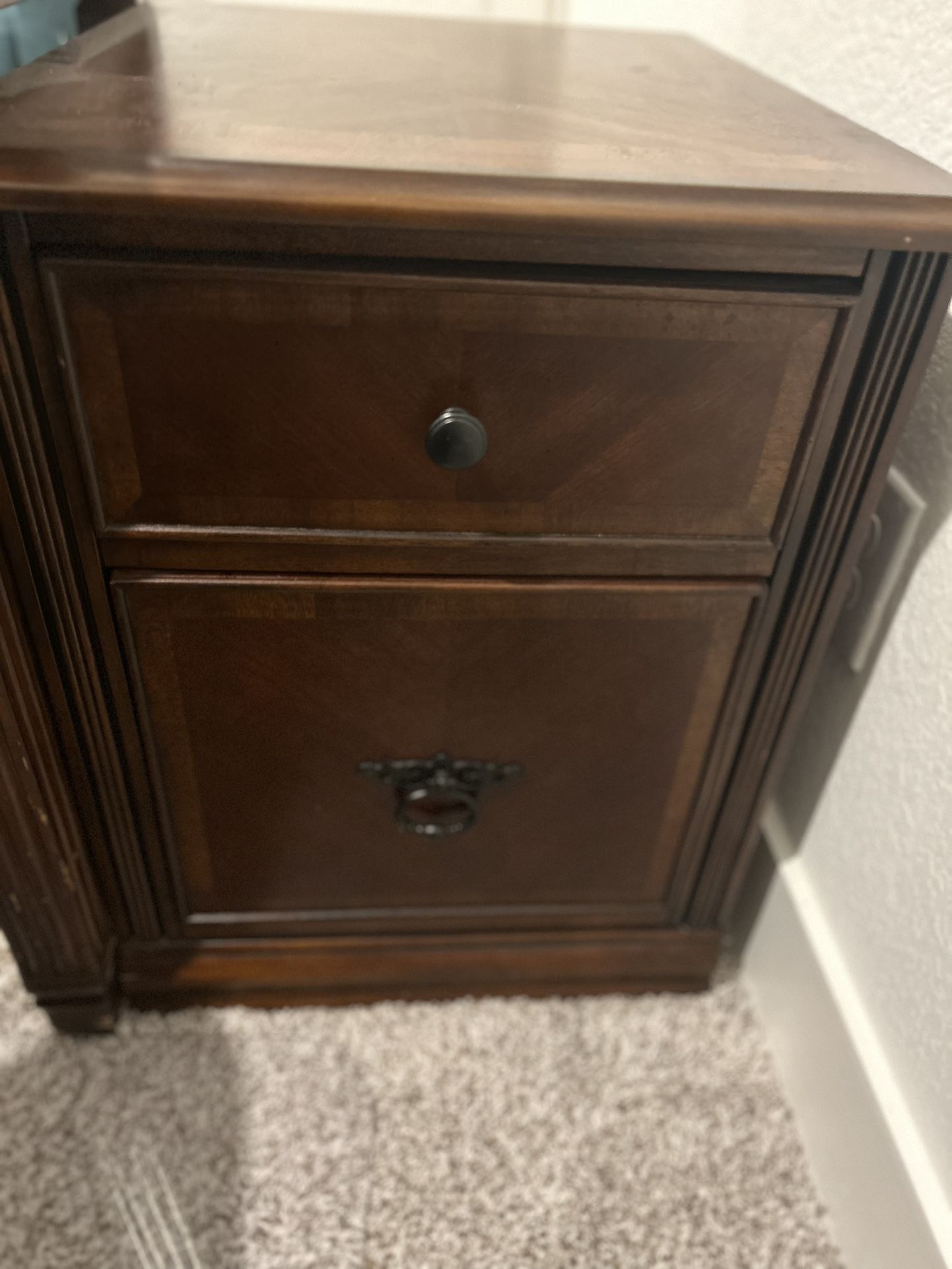 Solid Wood Office Furniture Set – 6 Pieces (Good Condition)