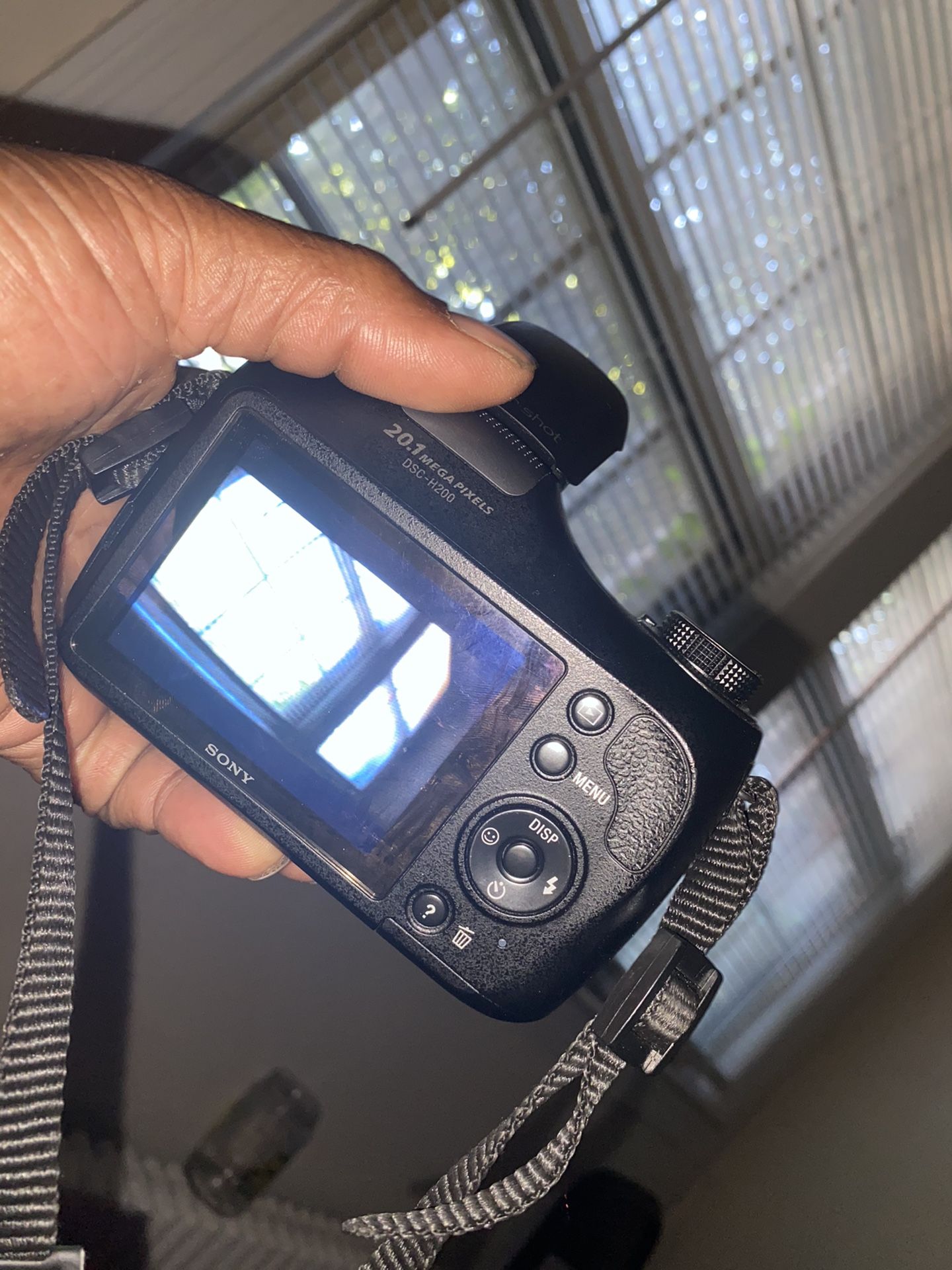 Sony Cyber Shot (DCS-H200) Camera