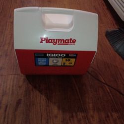 Brand New Igloo Elite Playmate 16 Qt Lunch Box Cooler