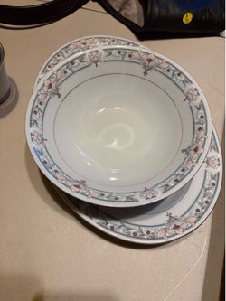 Porcelain set of dishes for 8