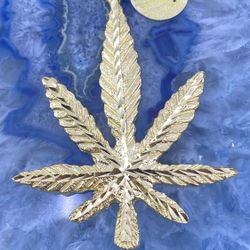 $1350 Yellow Gold Marijuana Weed Leaf Charm Pendant