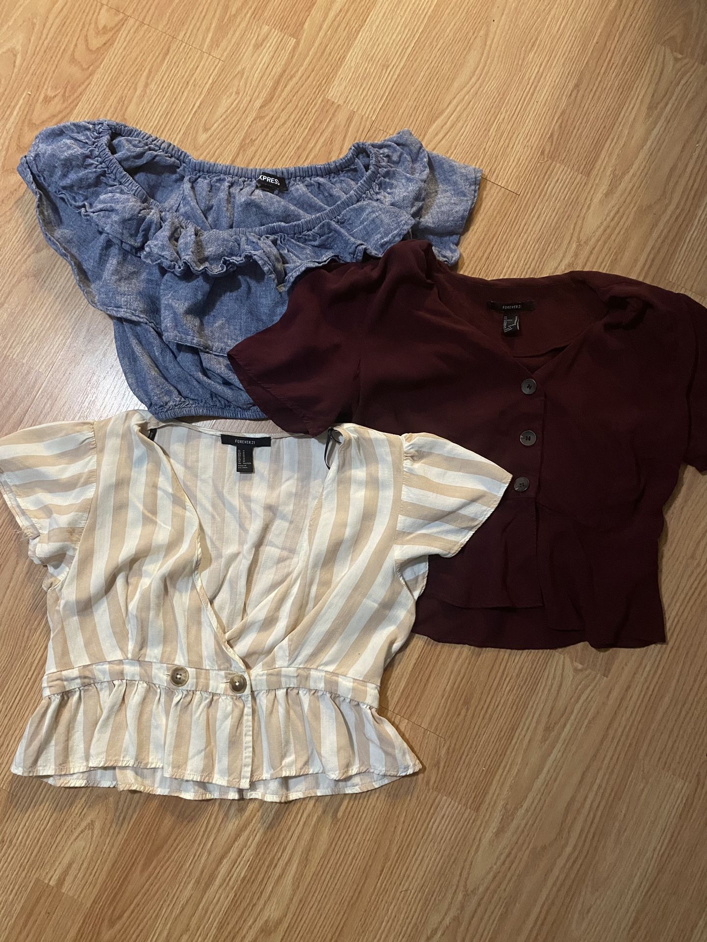 Women’s Crop Blouse Lot Size M