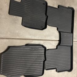 2023-2026 Honda CRV all weather floor mats.