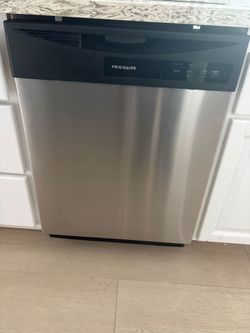 Frigidaire Dishwasher - Excellent Condition!!