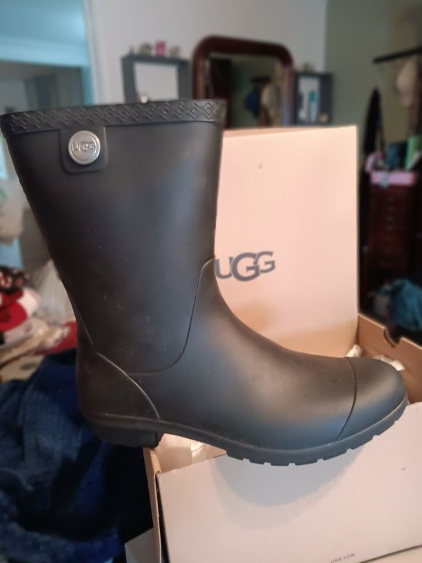 New MK Shoes and UGGs Rain Boots