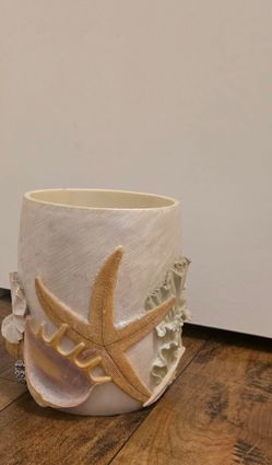 BATHROOM TRASH CAN