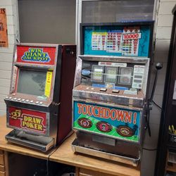 2 Slot Machines for parts or repair