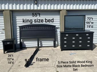 5 Piece King Size Solid Wood Matte Black Bedroom Set