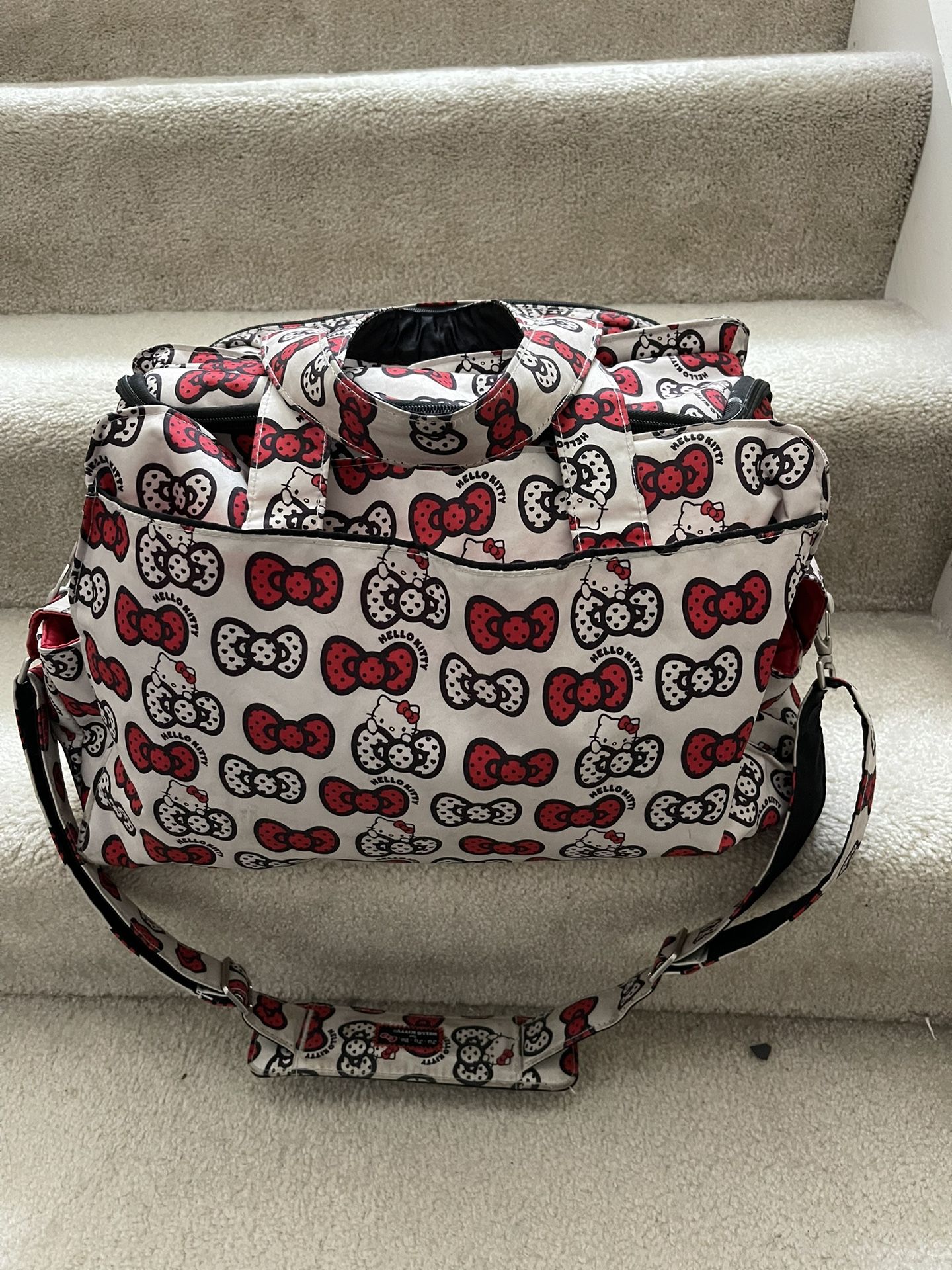 Ju Ju Be for HELLO KITTY Peek-A-Bow Diaper Bag Jujube