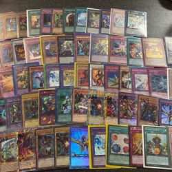 A lot of Great Yugioh Holos.