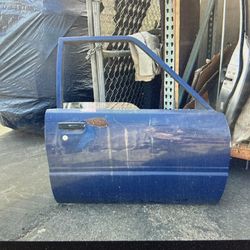 1986 toyota pickup right door