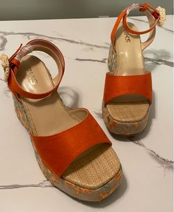 BKS Paola Orange Microsuede Floral Espadrille Platform Sandals Size 7